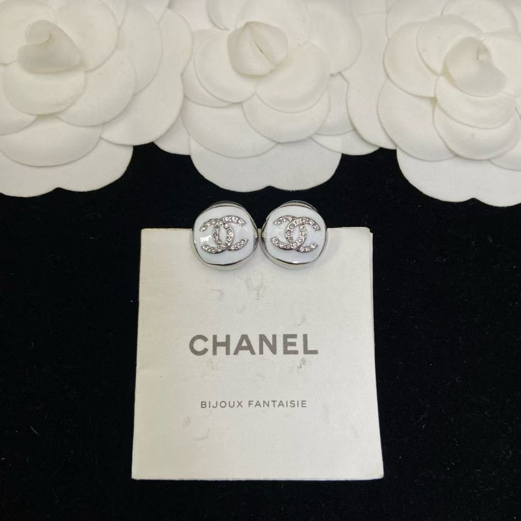 CHANE1 ダブルC スタッドピアス【 50％割引+送料無料】