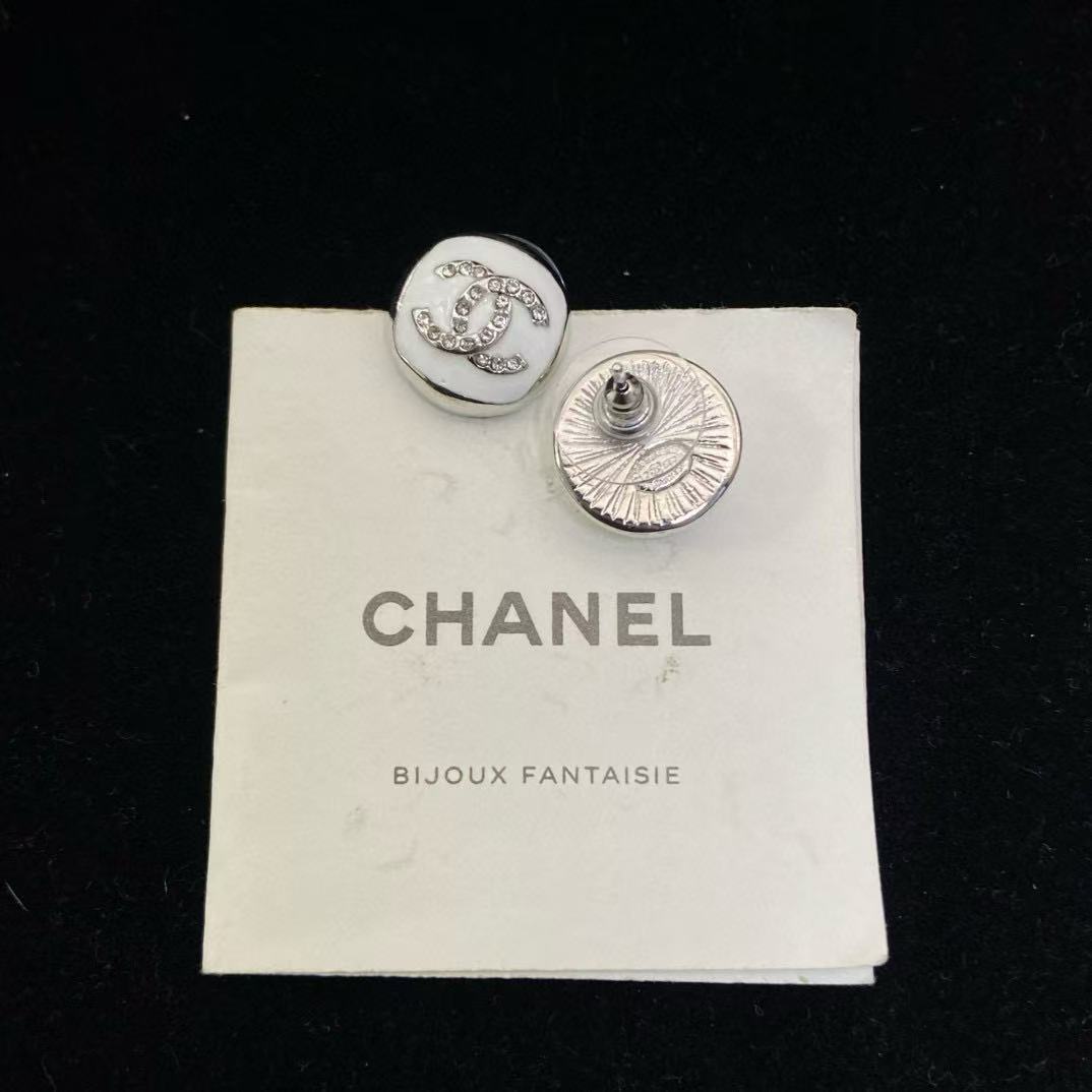 CHANE1 ダブルC スタッドピアス【 50％割引+送料無料】