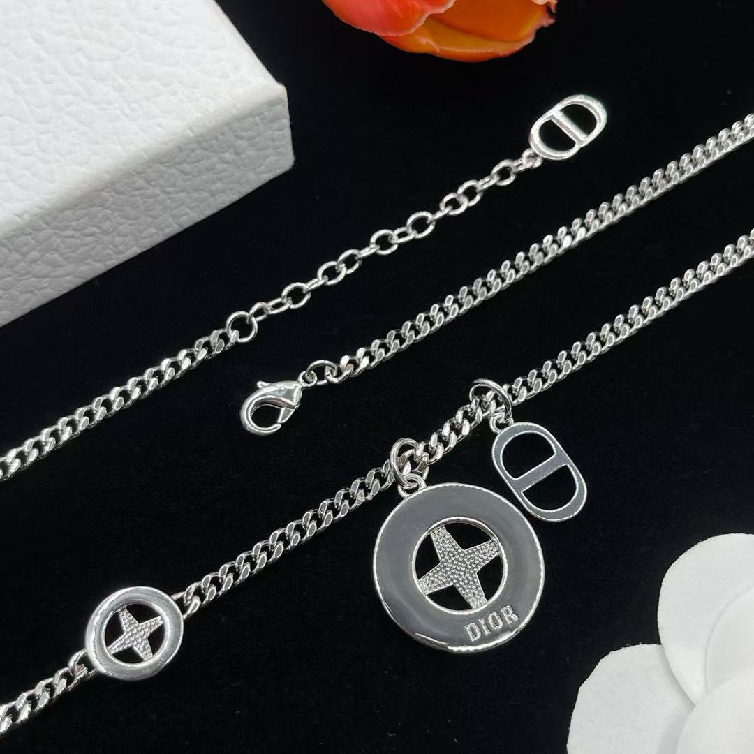 DI0R ラウンドクロスネックレス【 50％割引+送料無料】