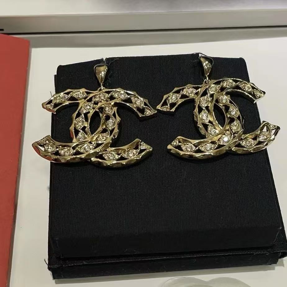 CHANE1 中空ダイヤモンド ダブル C スタッド ピアス【 50％割引+送料無料】