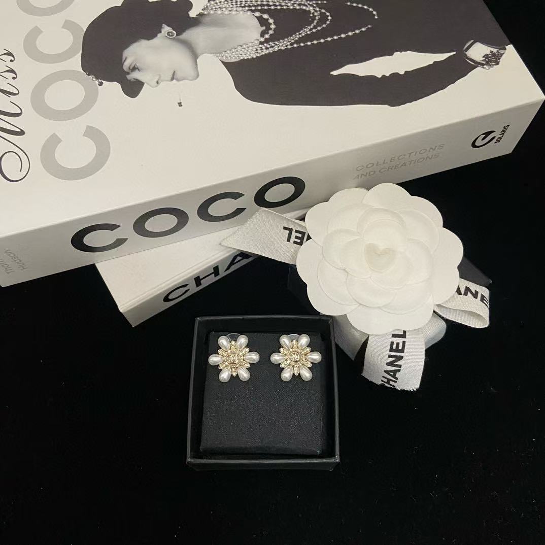 CHANE1 パールスノーフレークスタッドピアス【 50％割引+送料無料】