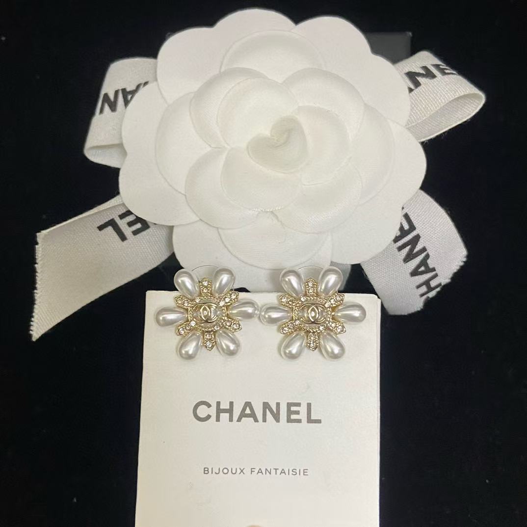 CHANE1 パールスノーフレークスタッドピアス【 50％割引+送料無料】