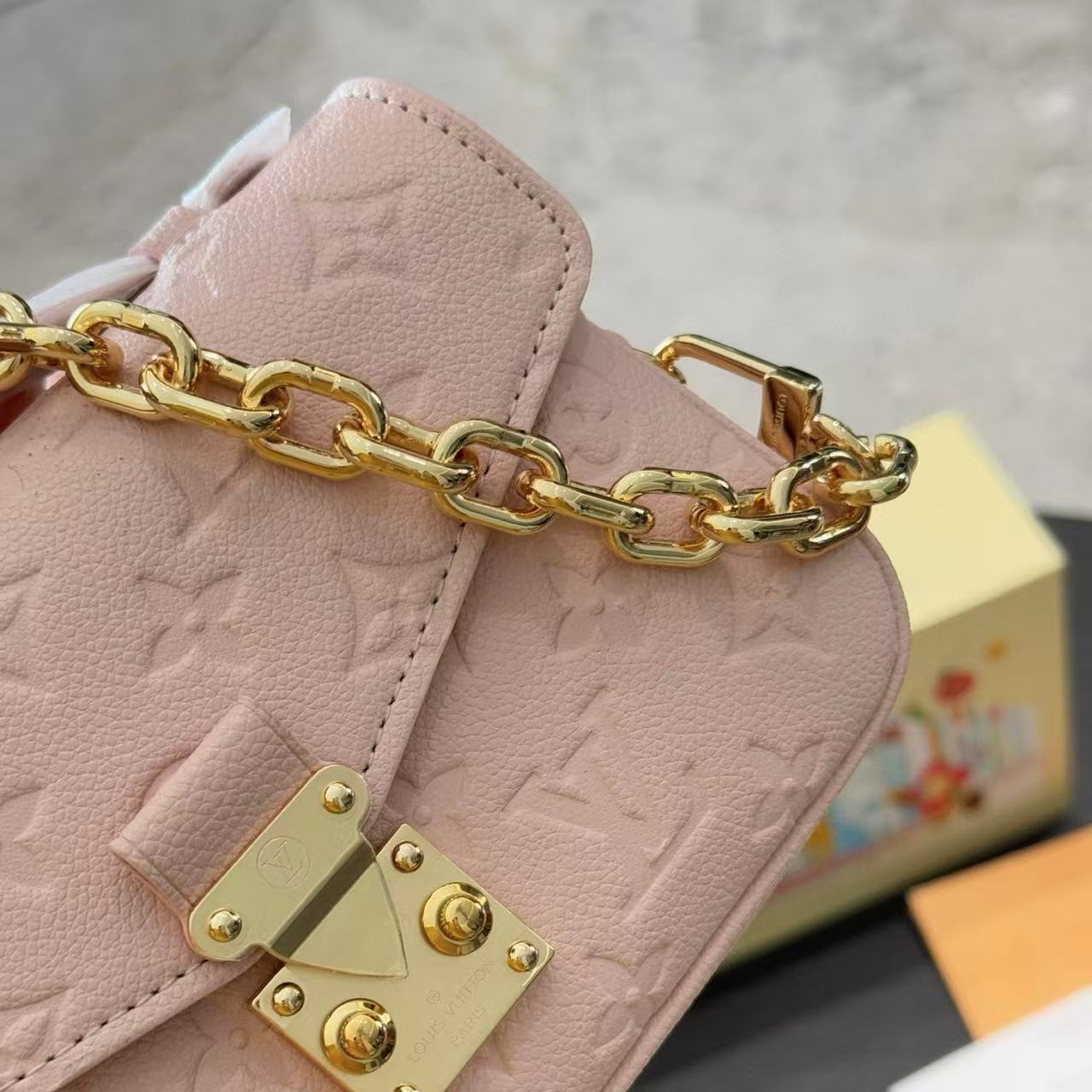 LV チェーンショルダー クロスボディバッグ【 50％割引+送料無料】