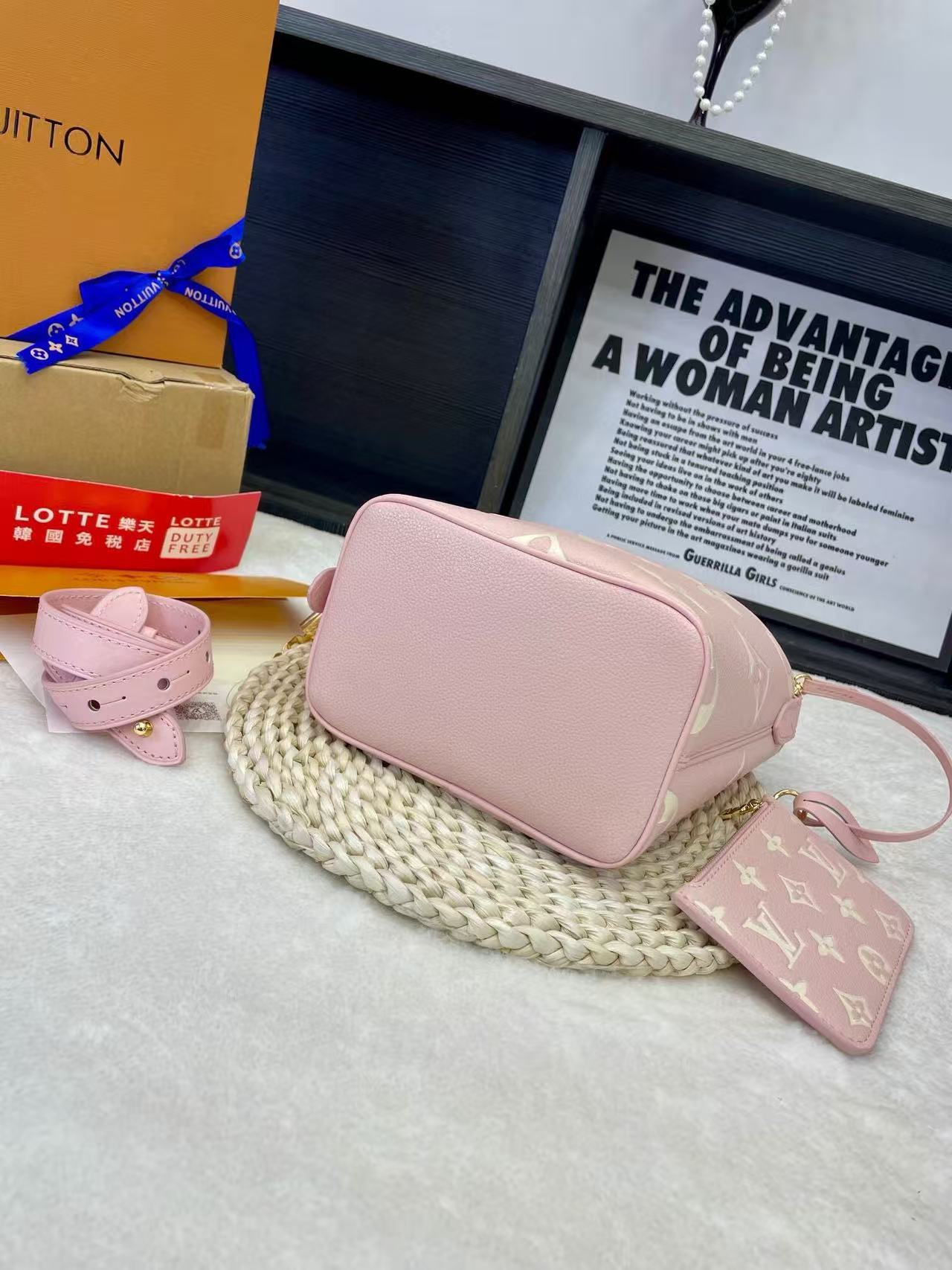 LVカウハイドバケットバッグ【 50％割引+送料無料】