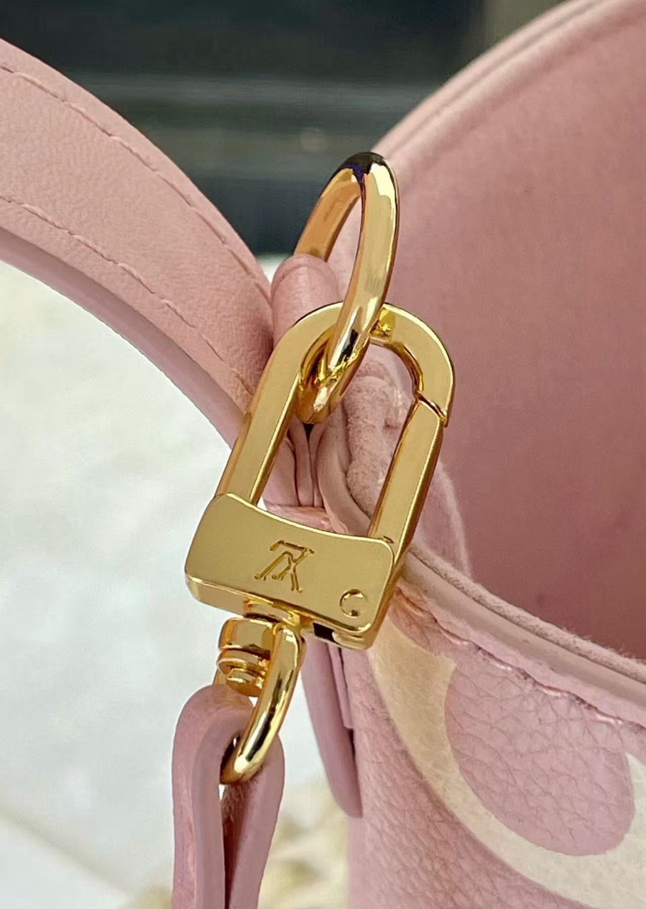 LVカウハイドバケットバッグ【 50％割引+送料無料】