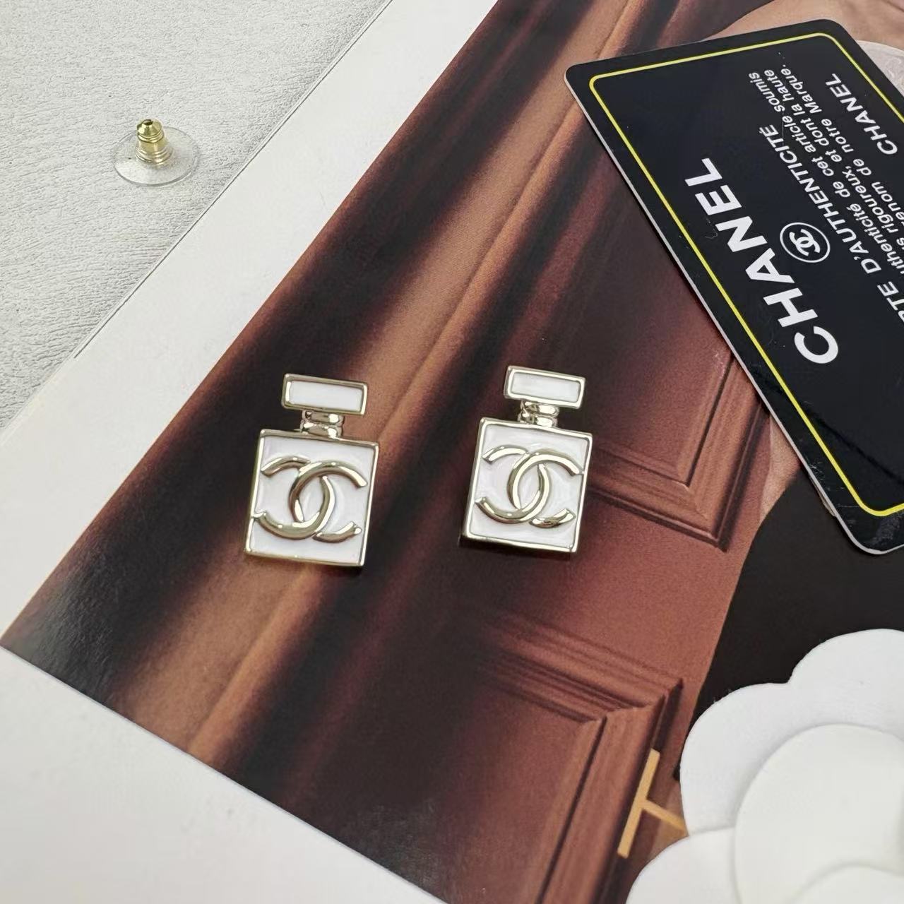 CHANE1 香水瓶 ダブルC イヤリング【 50％割引+送料無料】