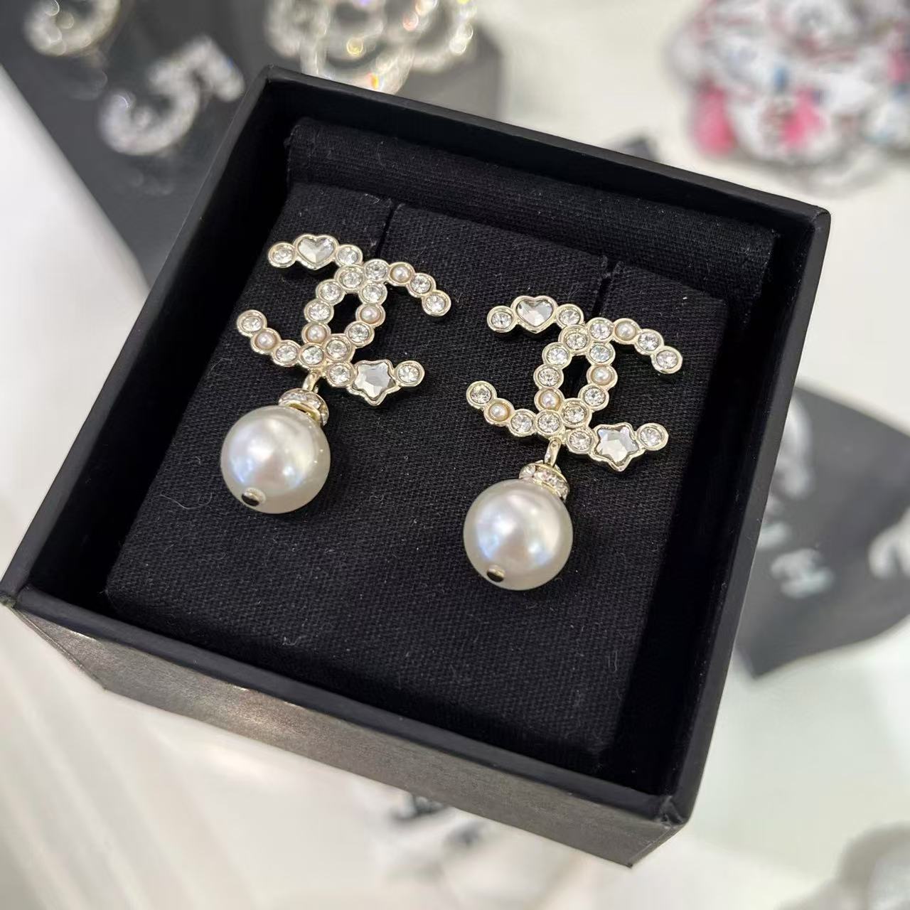 CHANE1 ダブル C パール スタッド ピアス【 50％割引+送料無料】