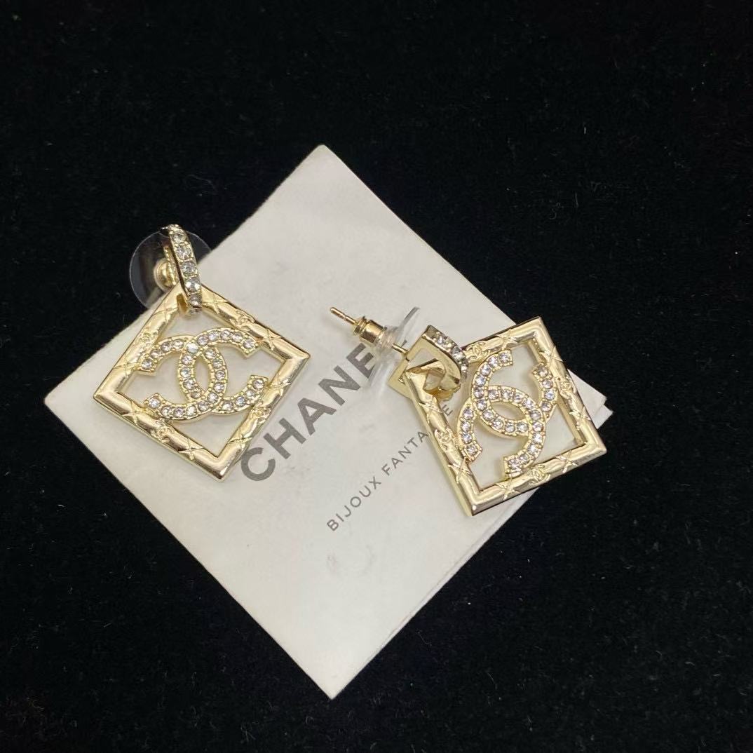 CHANE1 スクエア ダイヤモンド ダブル C スタッド イヤリング【 50％割引+送料無料】