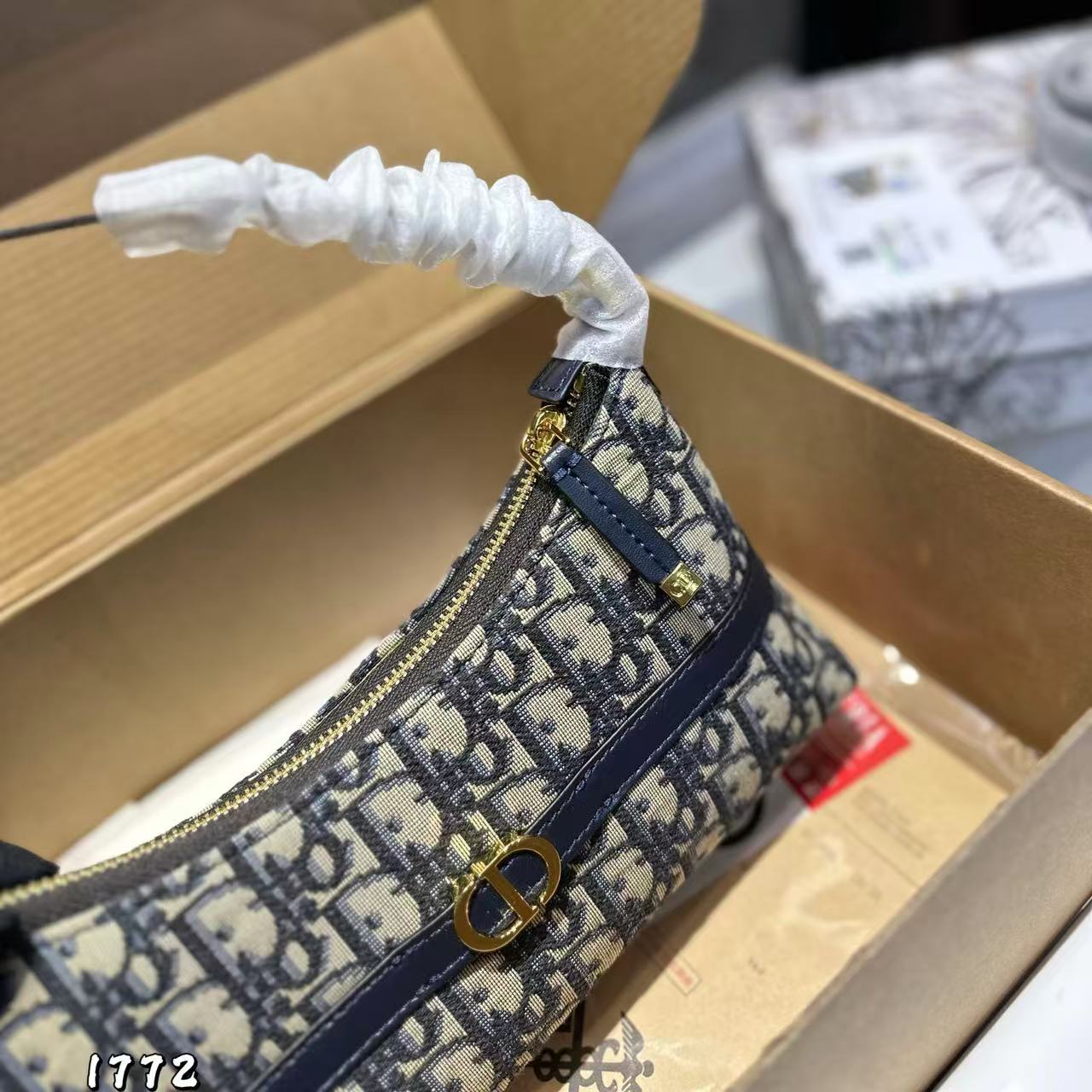 DI0R ジャカード アンダーアームバッグ【 50％割引+送料無料】