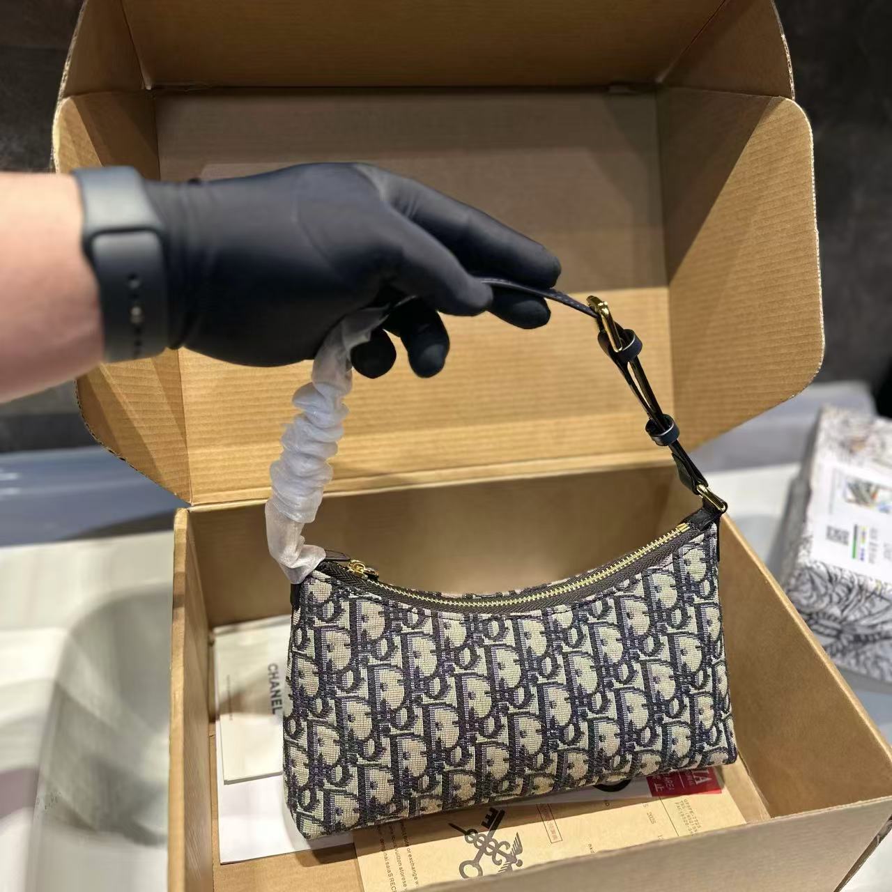 DI0R ジャカード アンダーアームバッグ【 50％割引+送料無料】