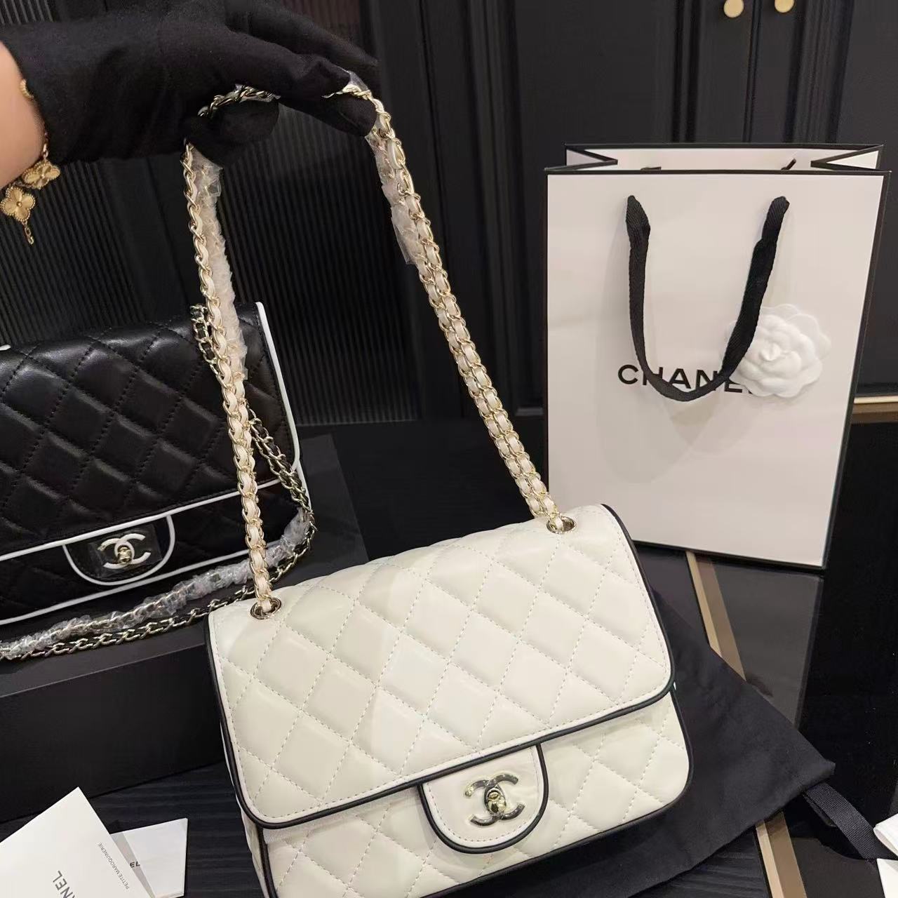 CHANE1CF チェーンフラップバッグ【 50％割引+送料無料】