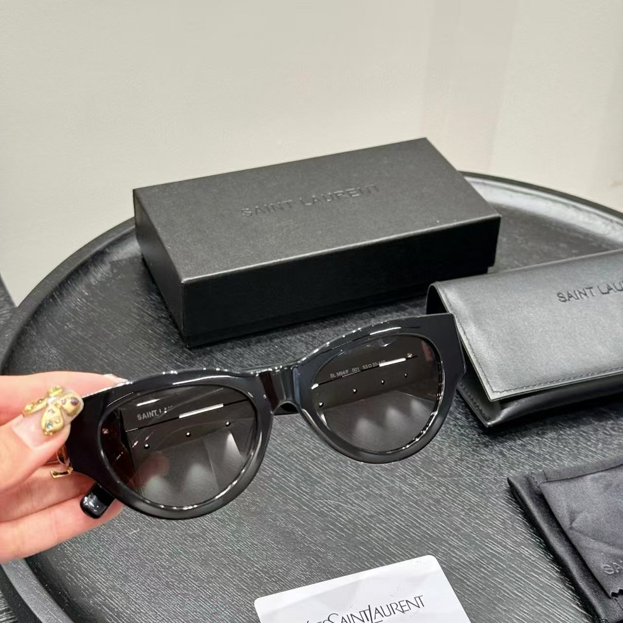 YSLサングラス【 50％割引+送料無料】