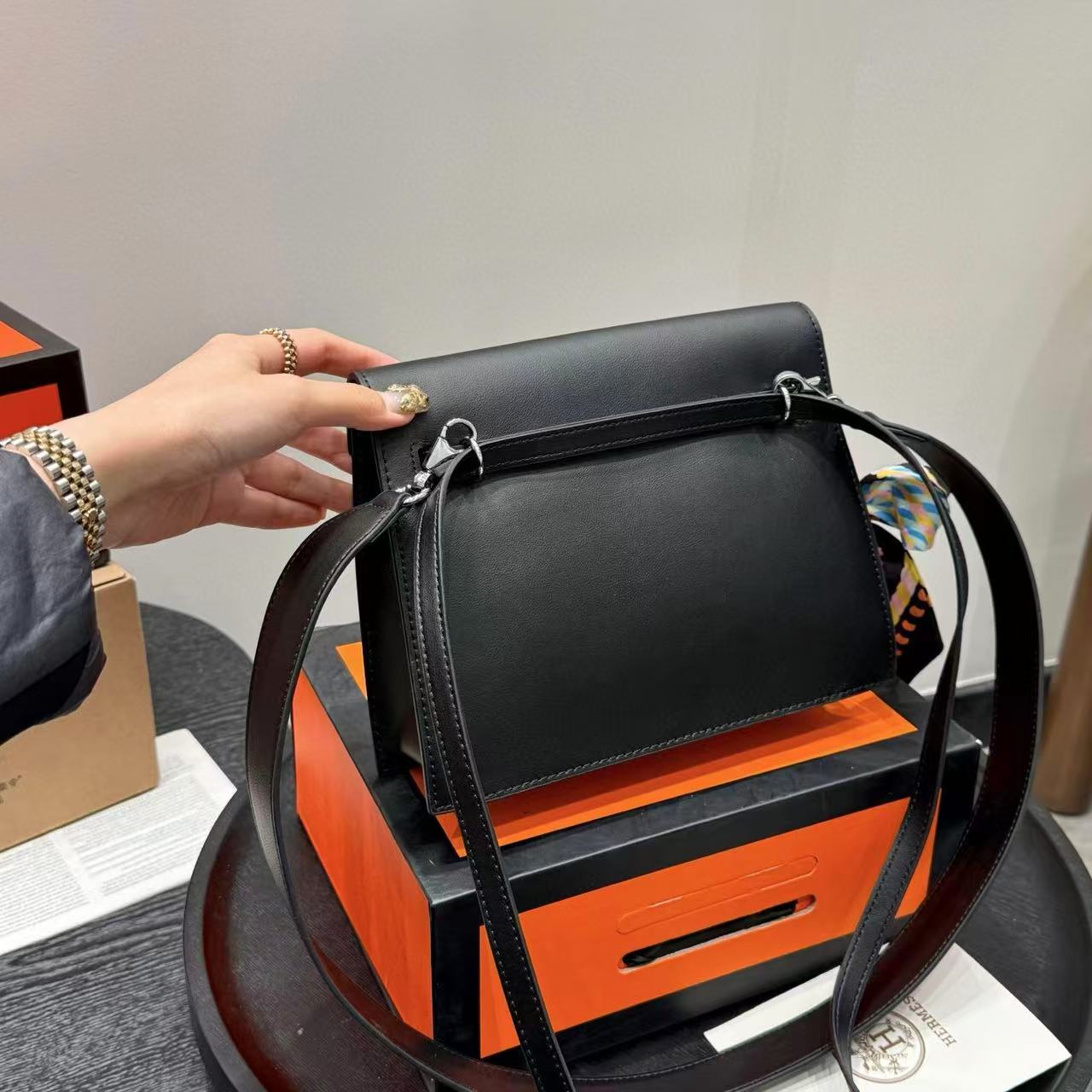 HERME5 kelly danceショルダーバッグ【 50％割引+送料無料】