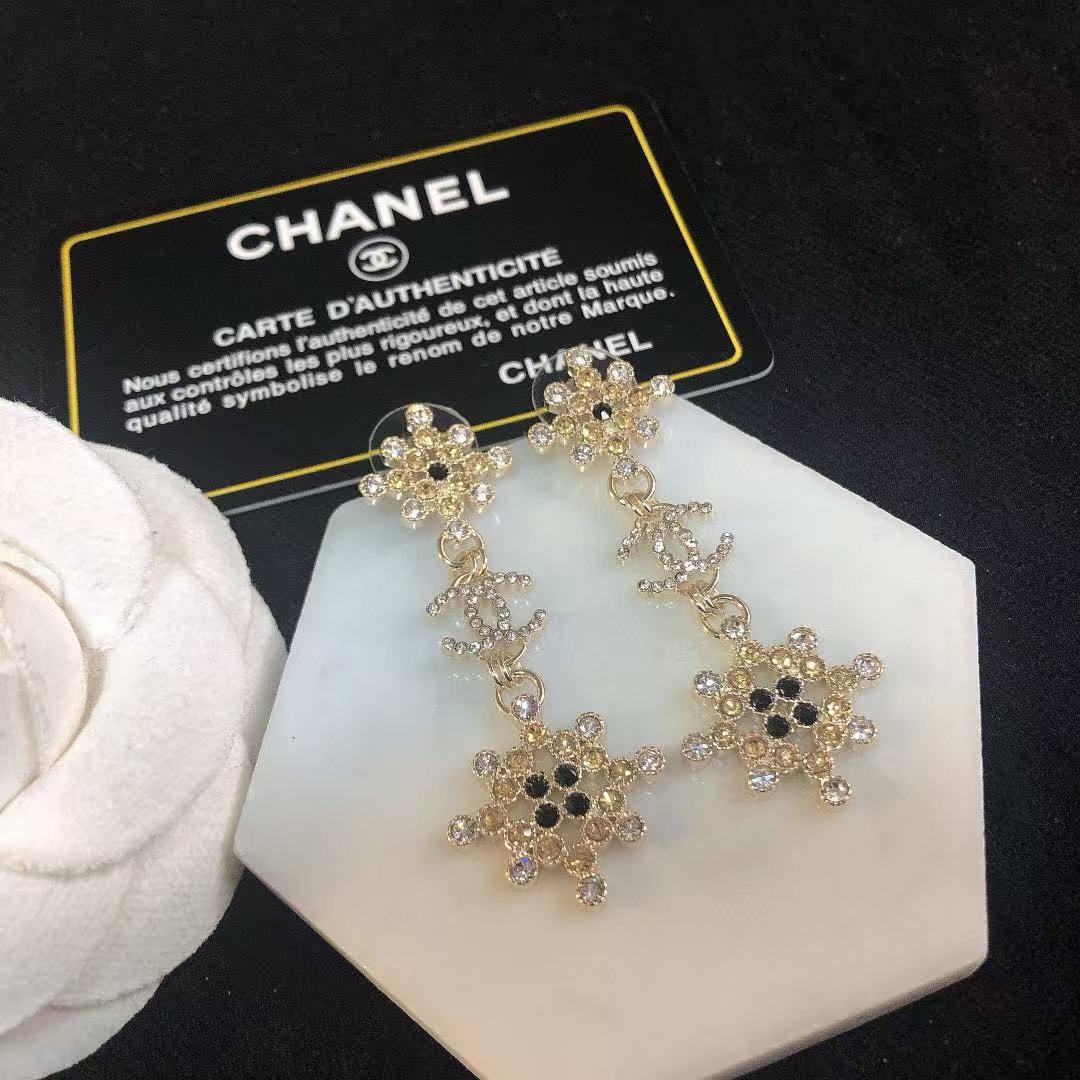 CHANE1 ダイヤモンド ダブル C スタッド ピアス【 50％割引+送料無料】