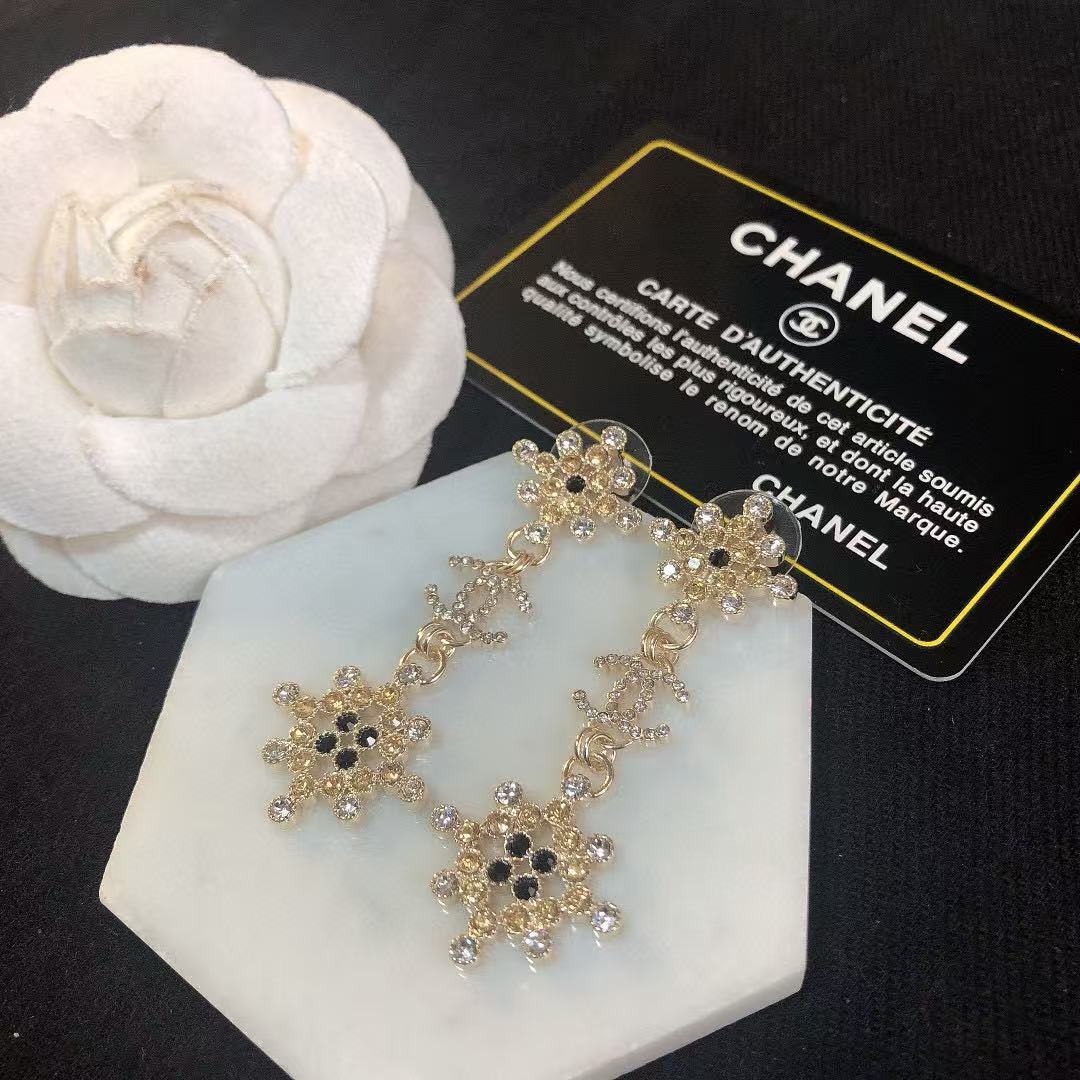 CHANE1 ダイヤモンド ダブル C スタッド ピアス【 50％割引+送料無料】