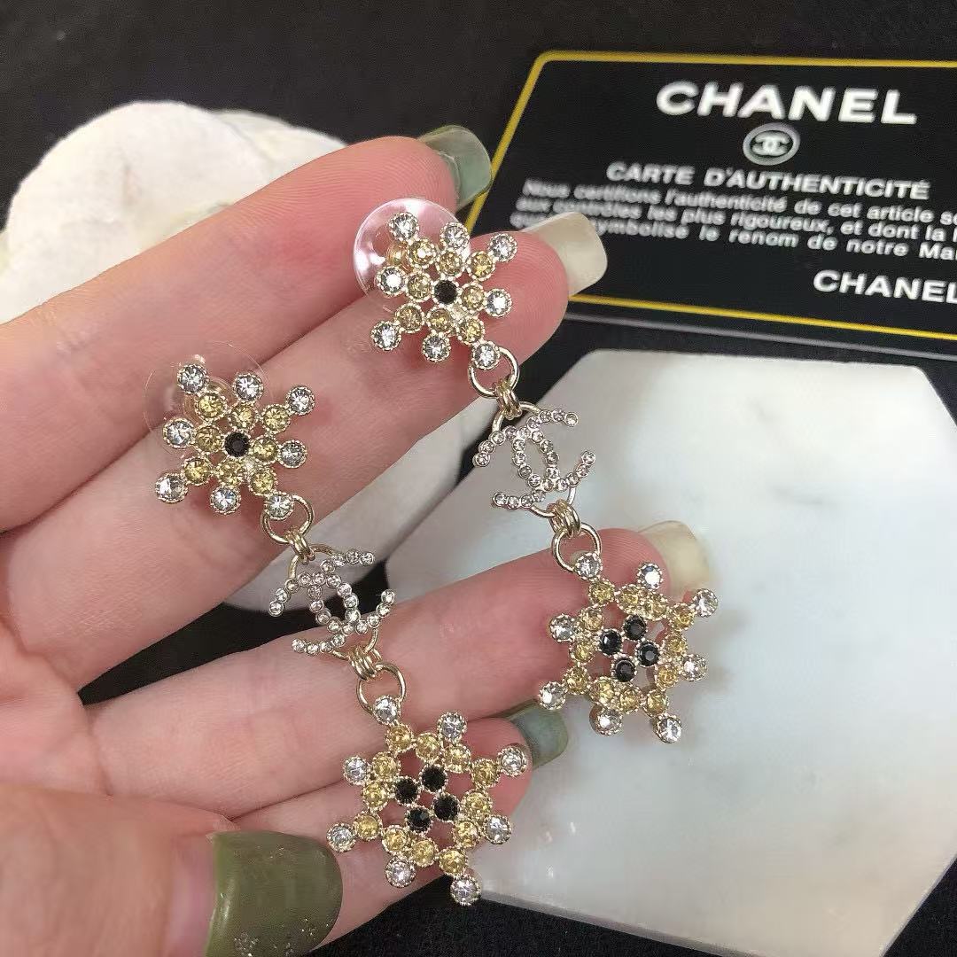 CHANE1 ダイヤモンド ダブル C スタッド ピアス【 50％割引+送料無料】