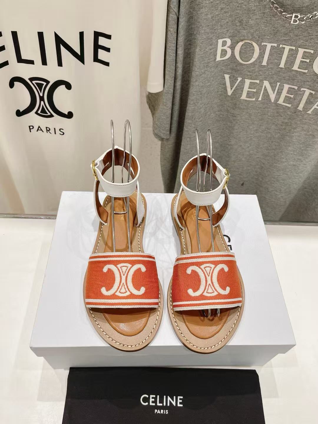 CEL1NEの高品質凱旋門ロゴサンダル【50％割引+送料無料】