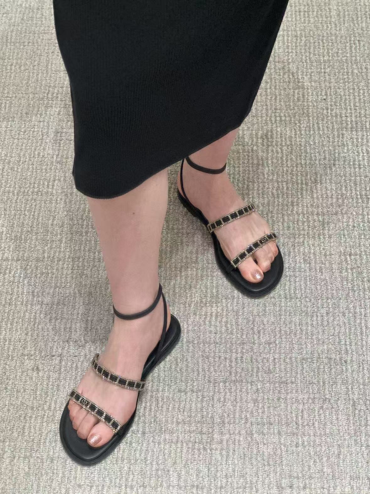 DI0R 高品質クリスタルダイヤモンドサンダル【50％割引+送料無料】