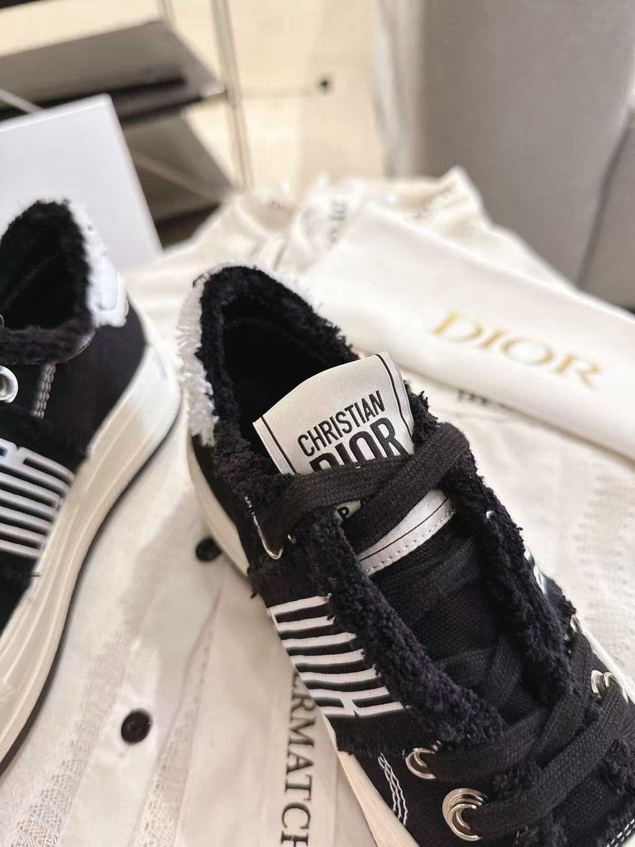 DI0R 高品質厚底キャンバススニーカー【50％割引+送料無料】