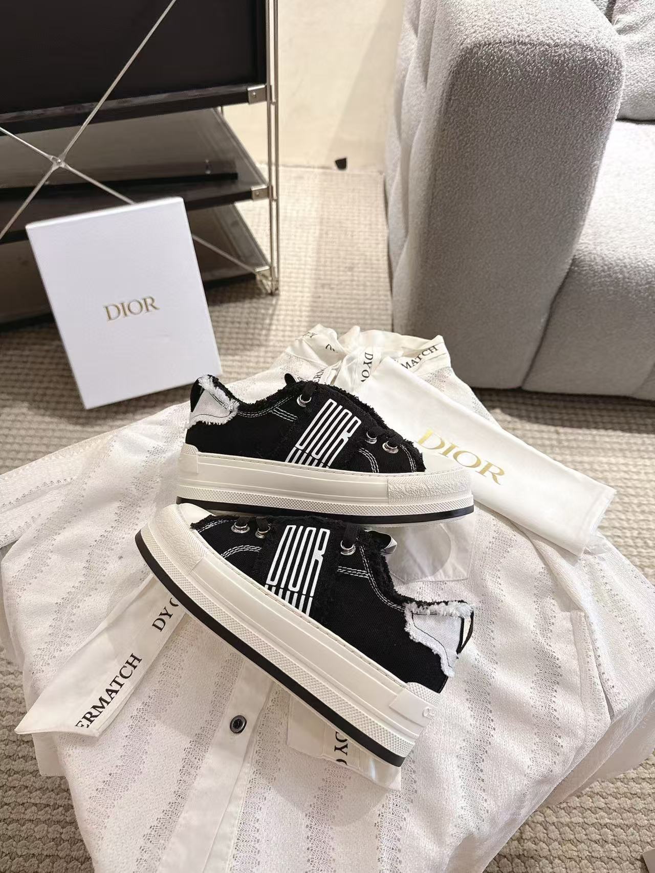 DI0R 高品質厚底キャンバススニーカー【50％割引+送料無料】