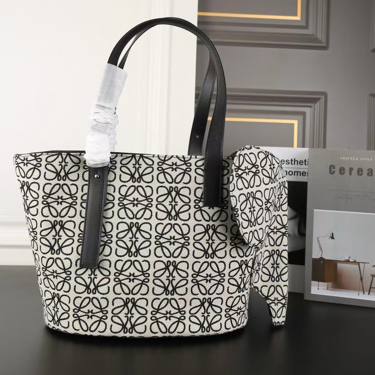 L0WEW エレファント トートバッグ【 50％割引+送料無料】