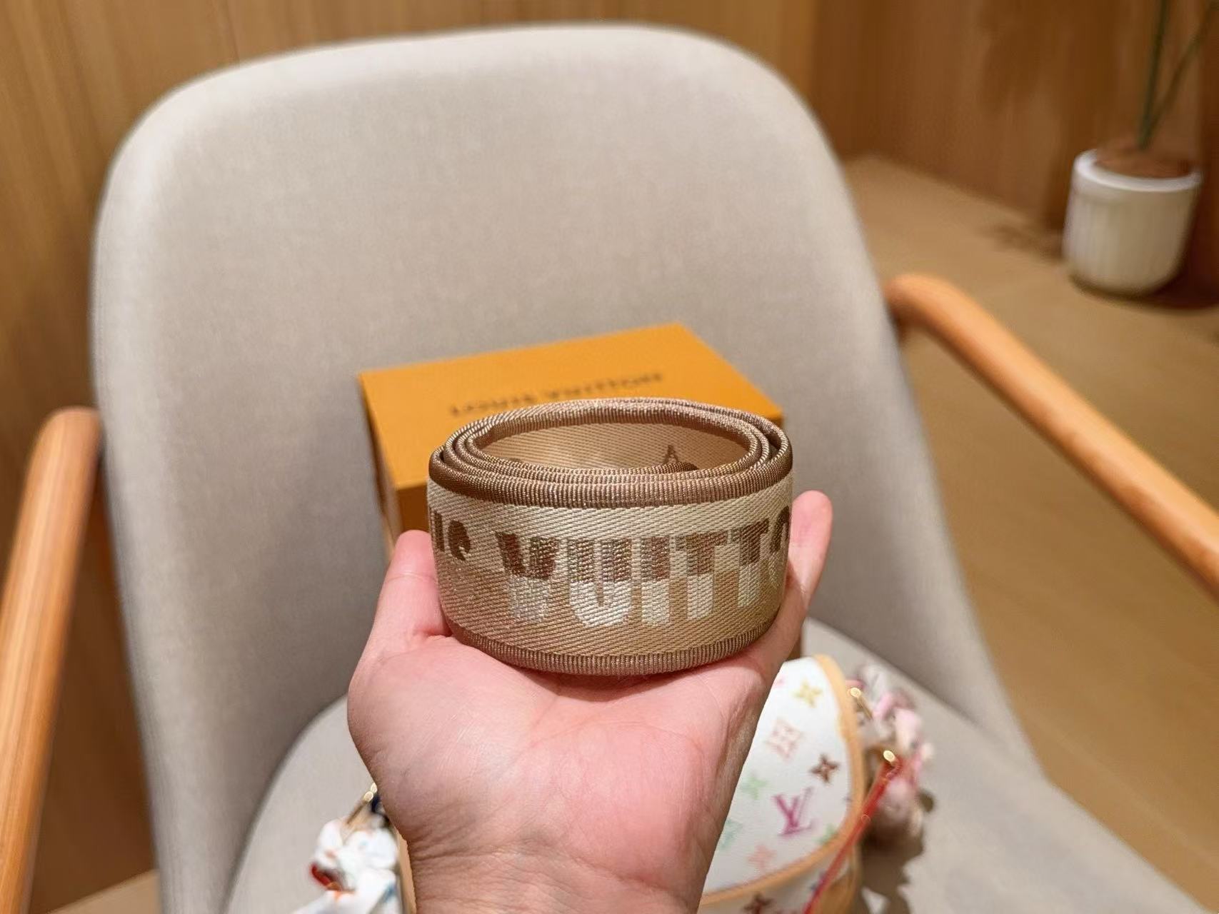 LVシルクスカーフプリントのアンダーアームバッグ【 50％割引+送料無料】