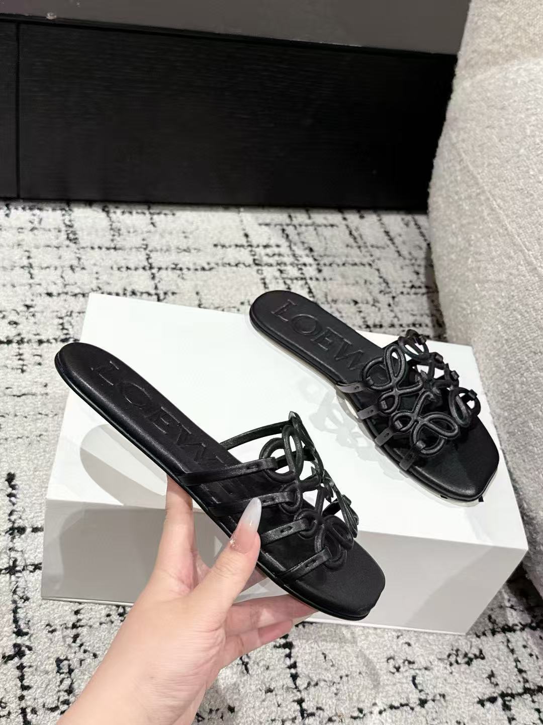 L0WEW 中空スリッパ【50％割引+送料無料】