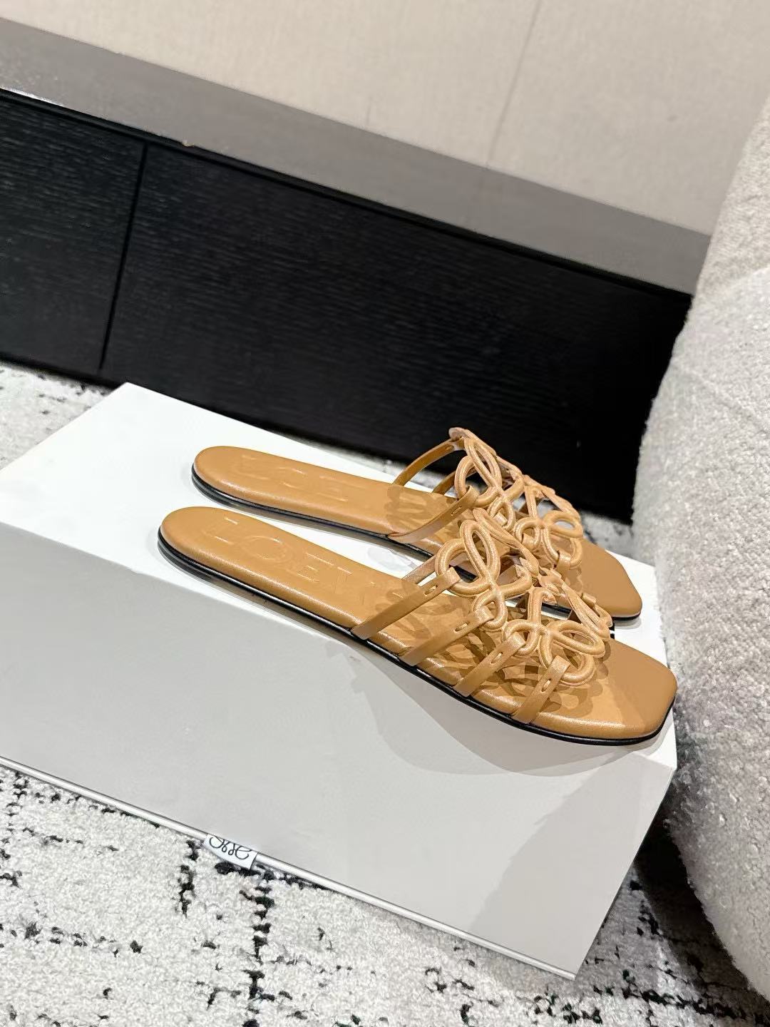 L0WEW 中空スリッパ【50％割引+送料無料】