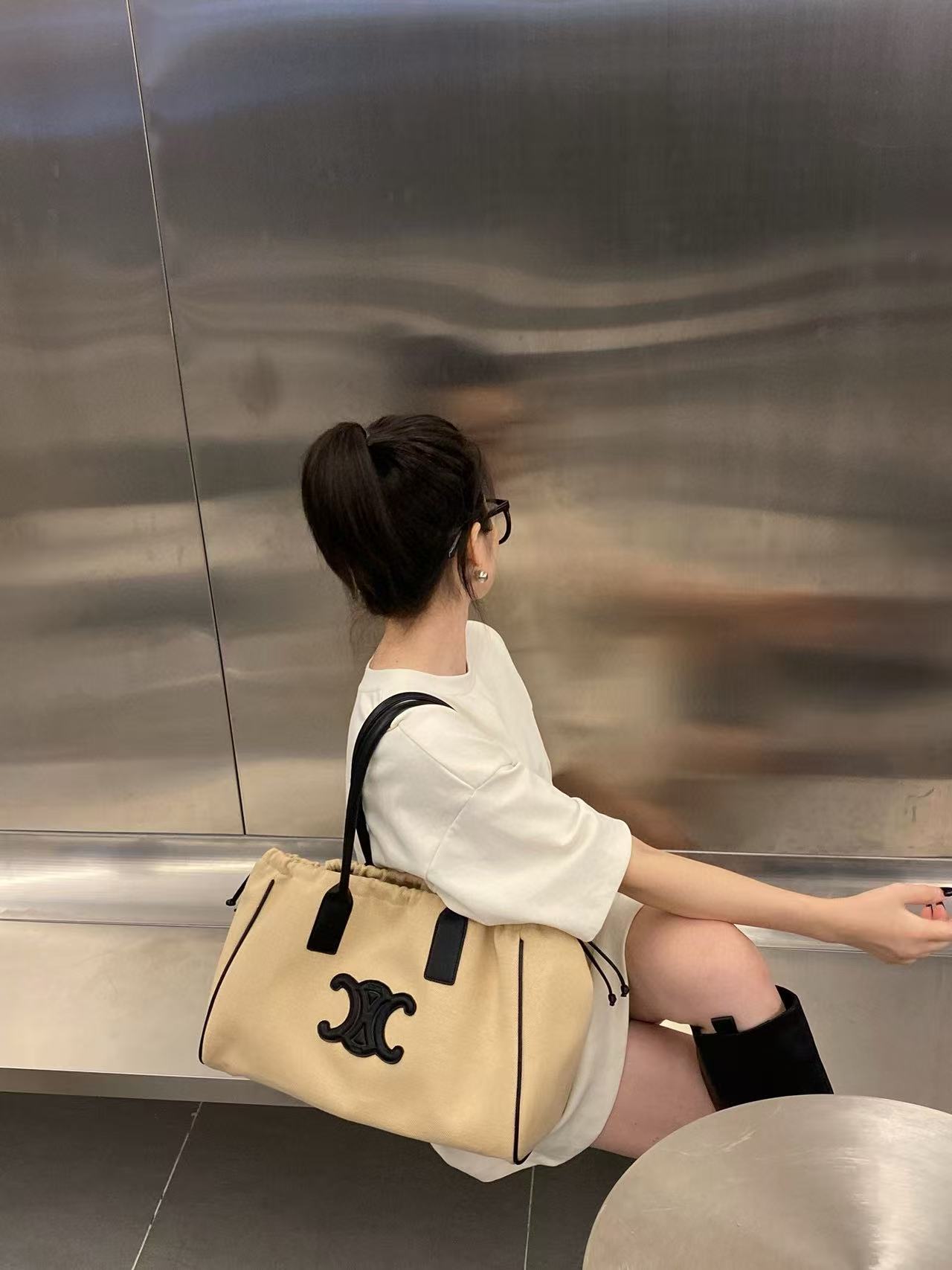 CEL1NE 凱旋門ドローストリングトートバッグ【 50％割引+送料無料】