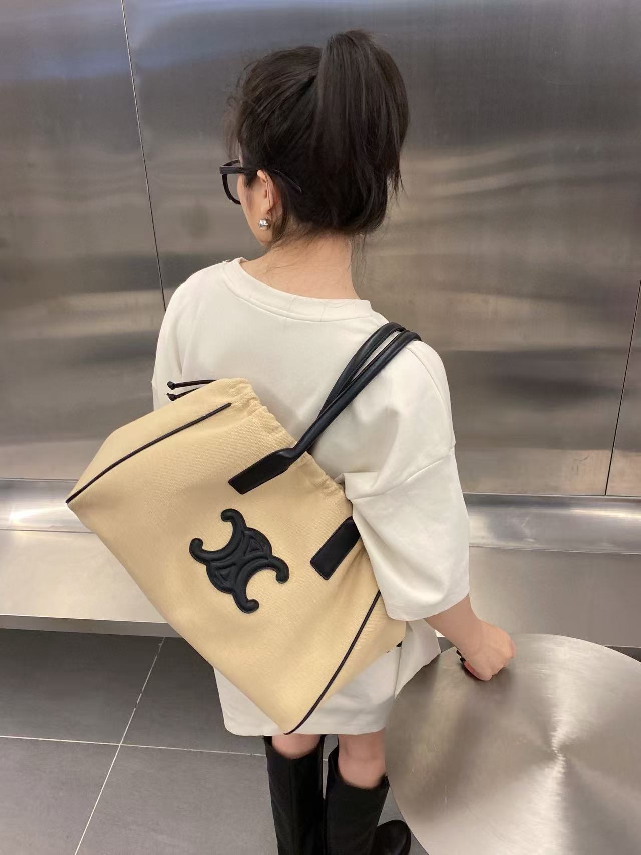 CEL1NE 凱旋門ドローストリングトートバッグ【 50％割引+送料無料】