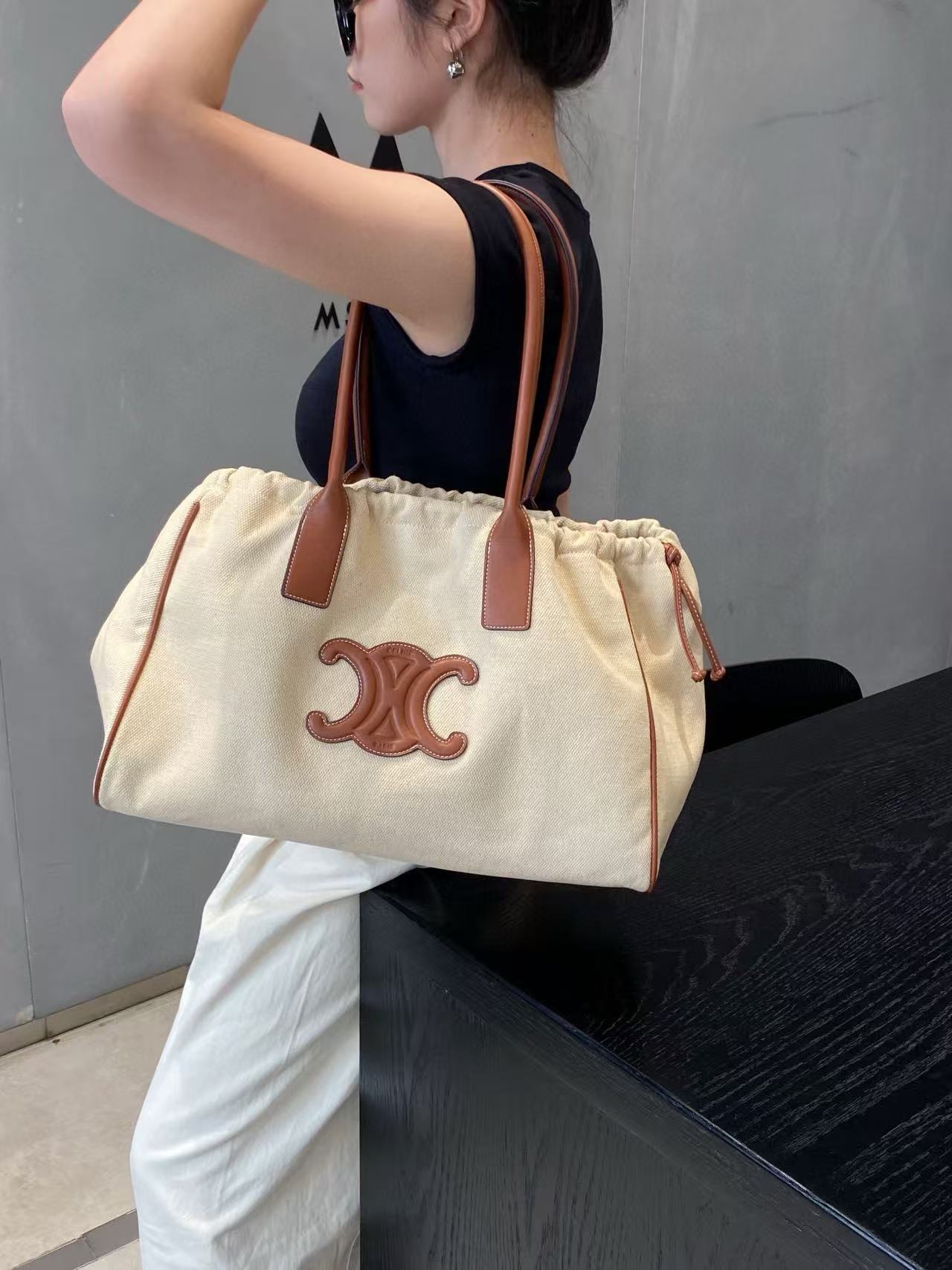 CEL1NE 凱旋門ドローストリングトートバッグ【 50％割引+送料無料】