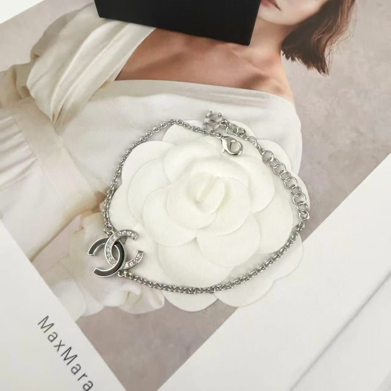 CHANE1 シンプルダブルCブレスレット【 50％割引+送料無料】