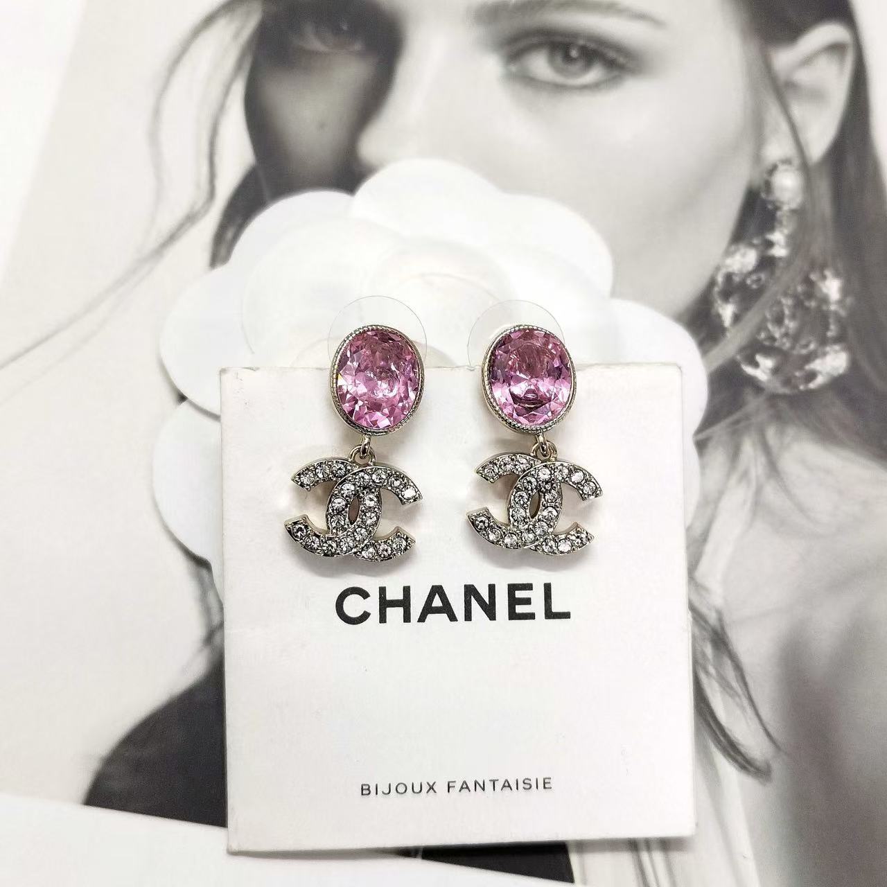 CHANE1 ダブルC フルダイヤモンド ピンクイヤリング【 50％割引+送料無料】