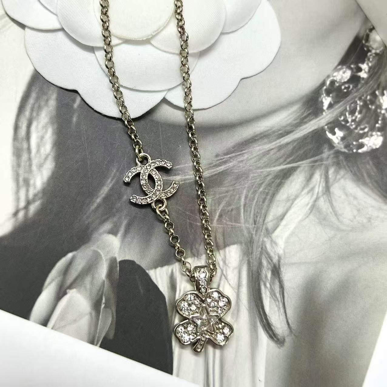 CHANE1 四つ葉のクローバー ダブルC ダイヤモンドネックレス【 50％割引+送料無料】