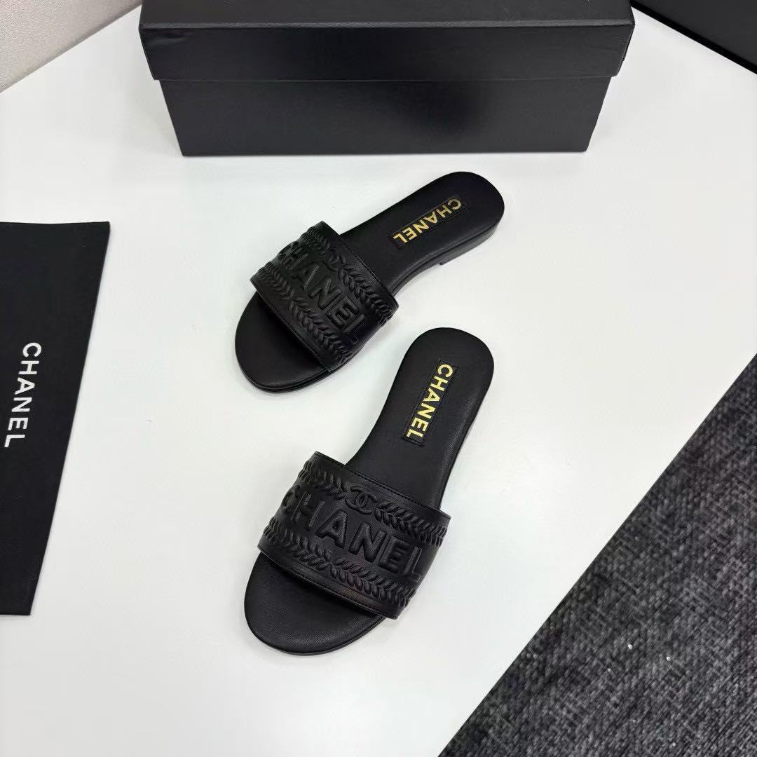 CHANE1 高品質シープスキンレタースリッパ【50％割引+送料無料】