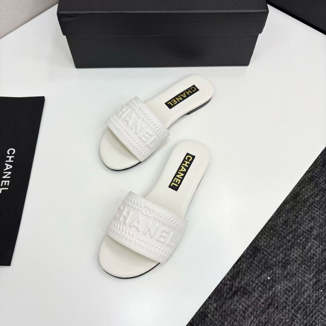 CHANE1 高品質シープスキンレタースリッパ【50％割引+送料無料】