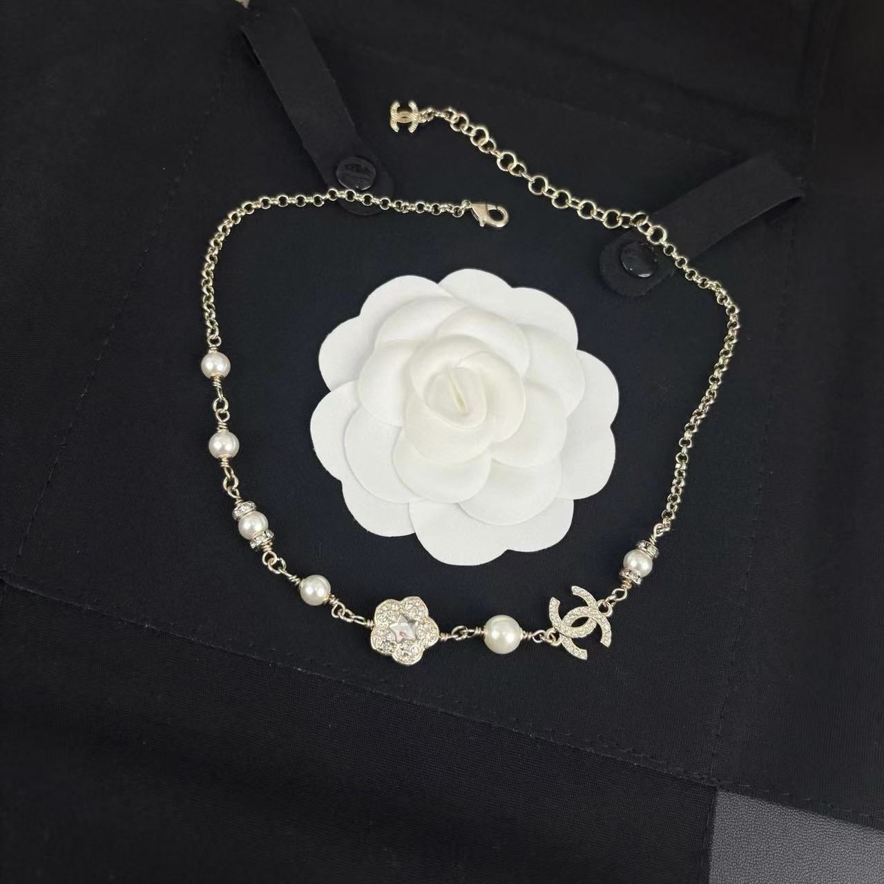 CHANE1 フラワーパール ダブルCネックレス【50％割引+送料無料】