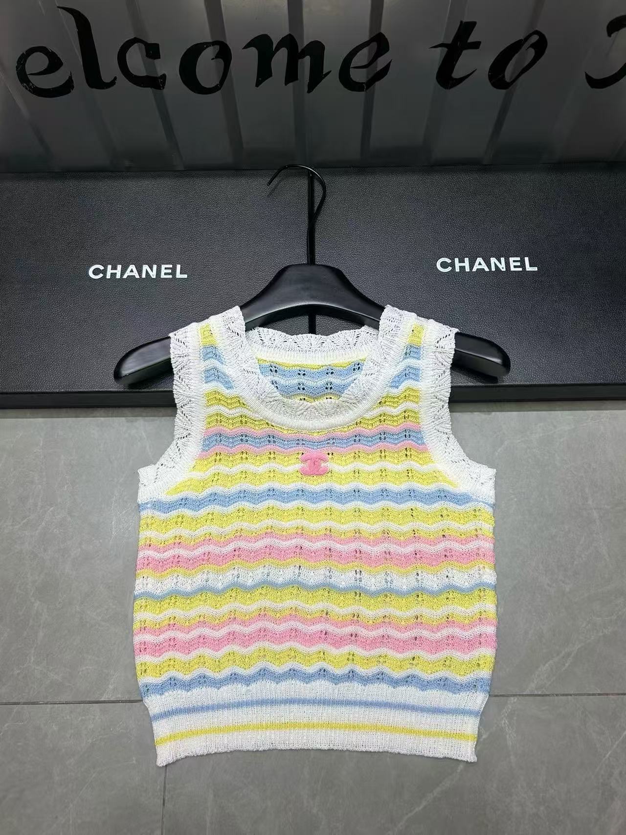 CHANE1 カラフルウェーブニットベスト【 50％割引+送料無料】