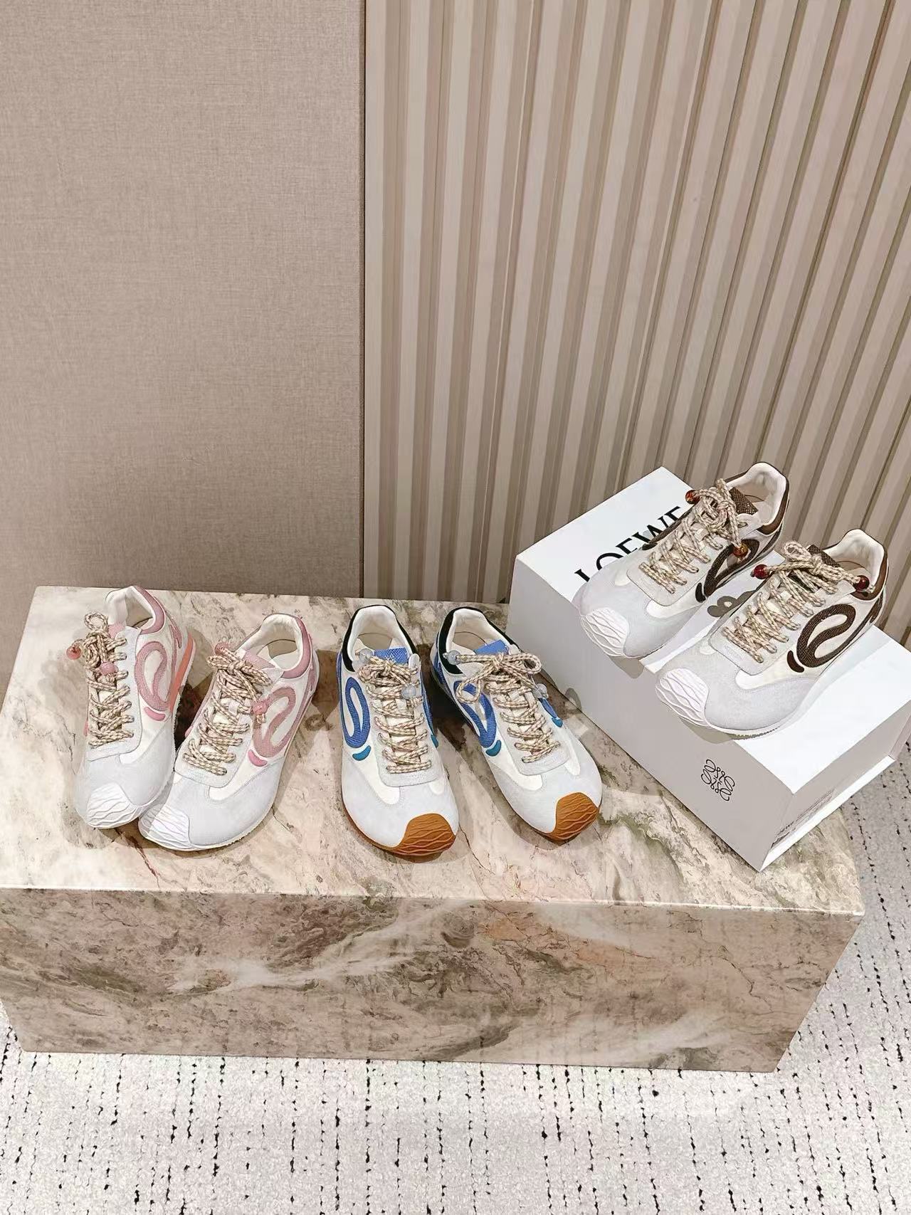 L0WEWの高品質カジュアルシューズ【50％割引+送料無料】