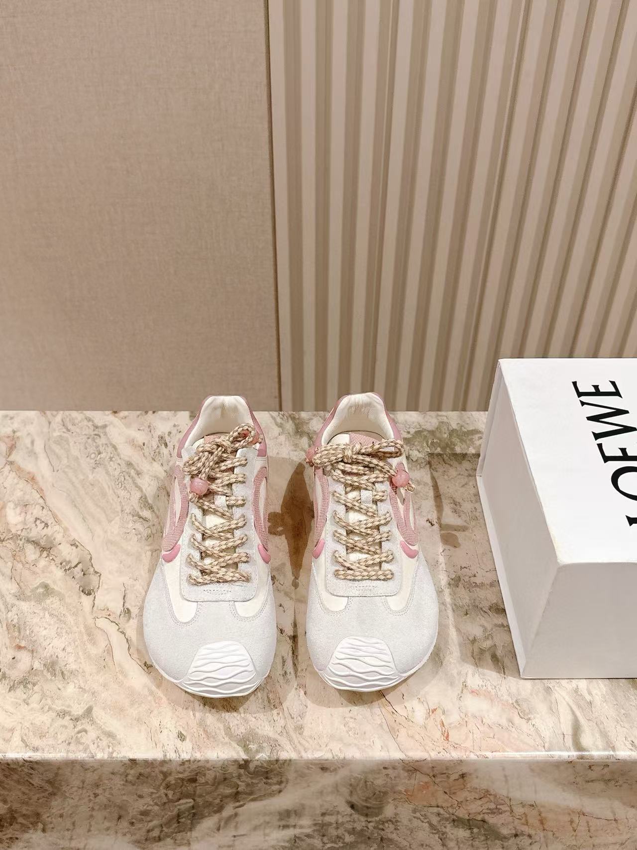 L0WEWの高品質カジュアルシューズ【50％割引+送料無料】