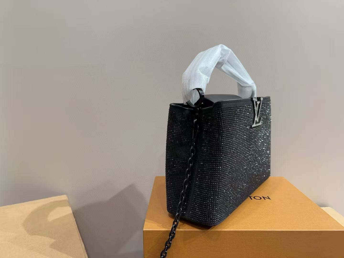 LV capucinesダイヤモンドハンドバッグ 【 50％割引+送料無料】