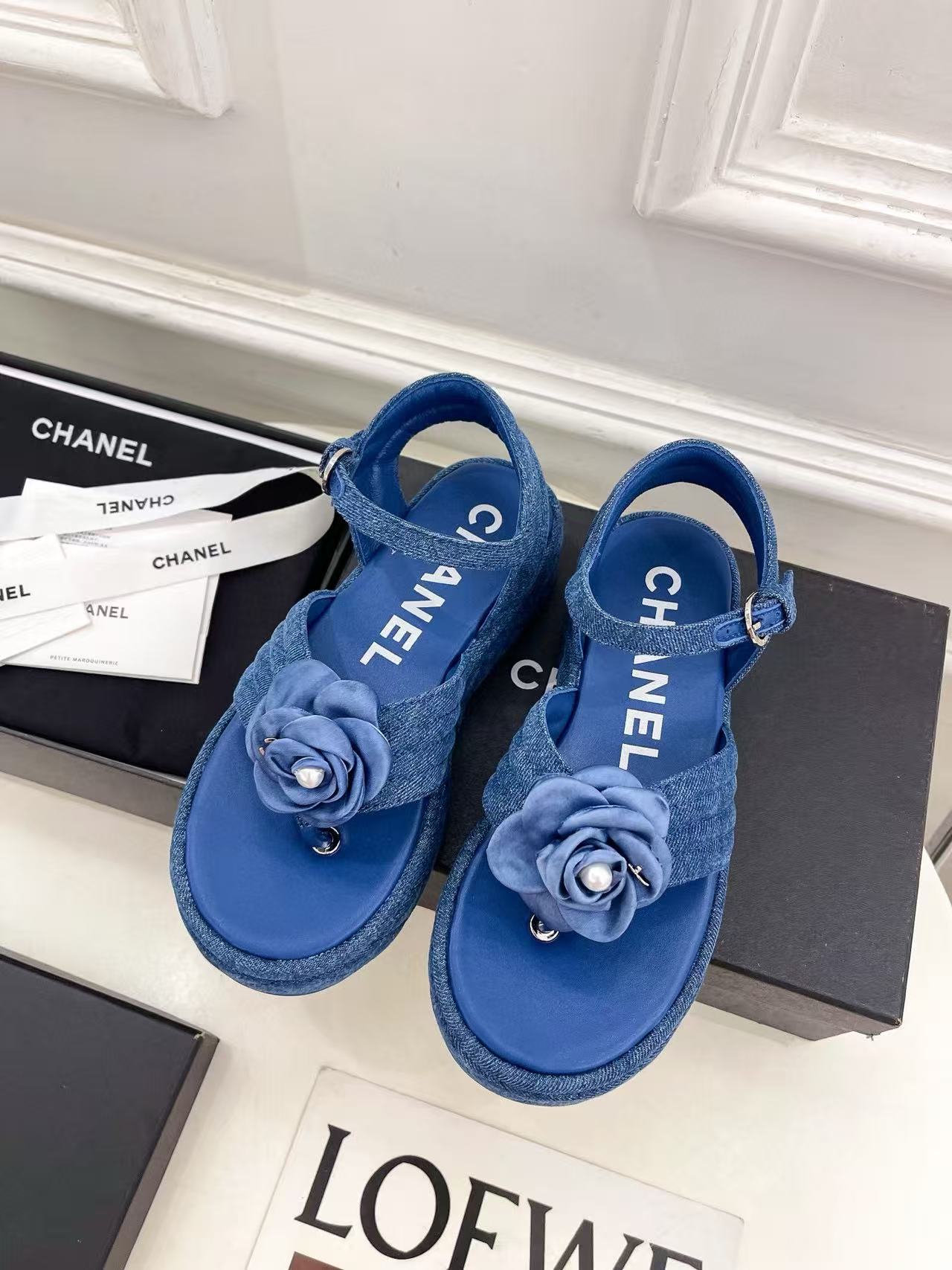 CHANE1 高品質カメリアプラットフォームサンダル【50％割引+送料無料】