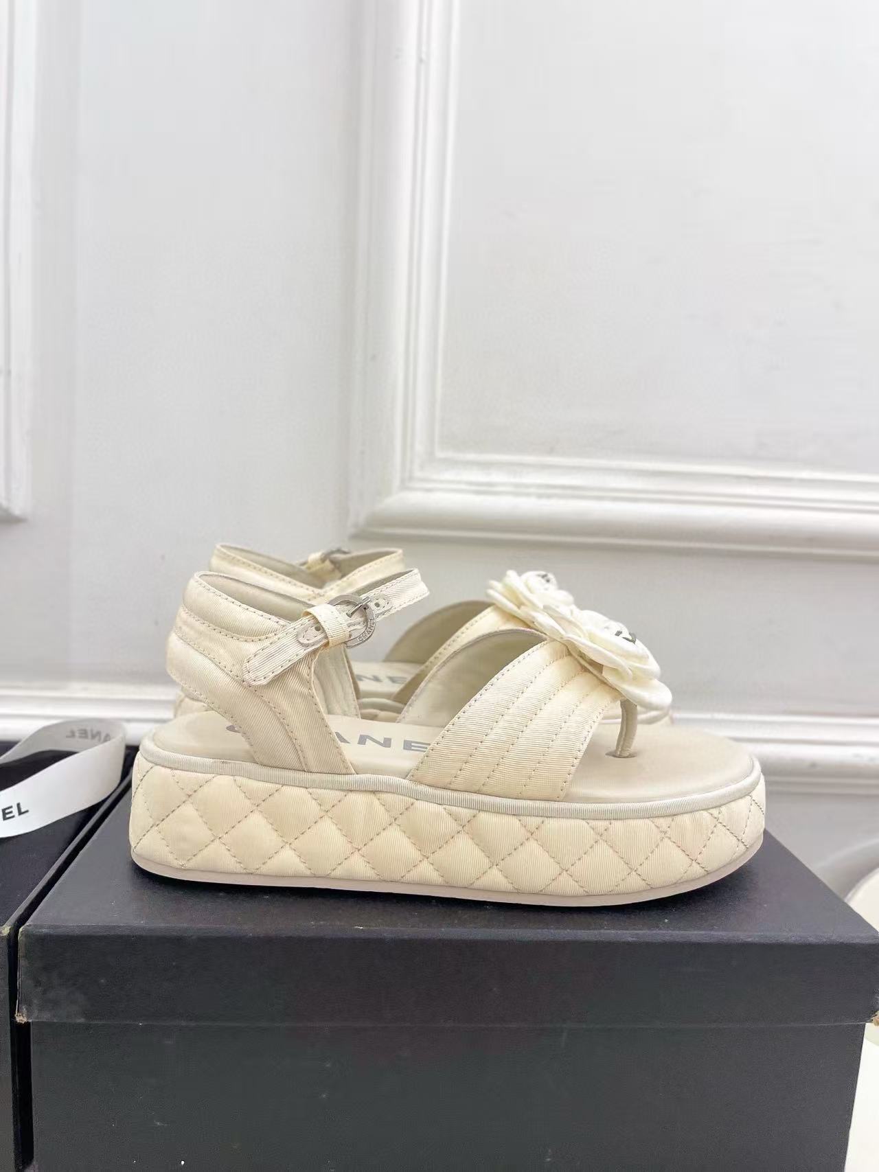 CHANE1 高品質カメリアプラットフォームサンダル【50％割引+送料無料】