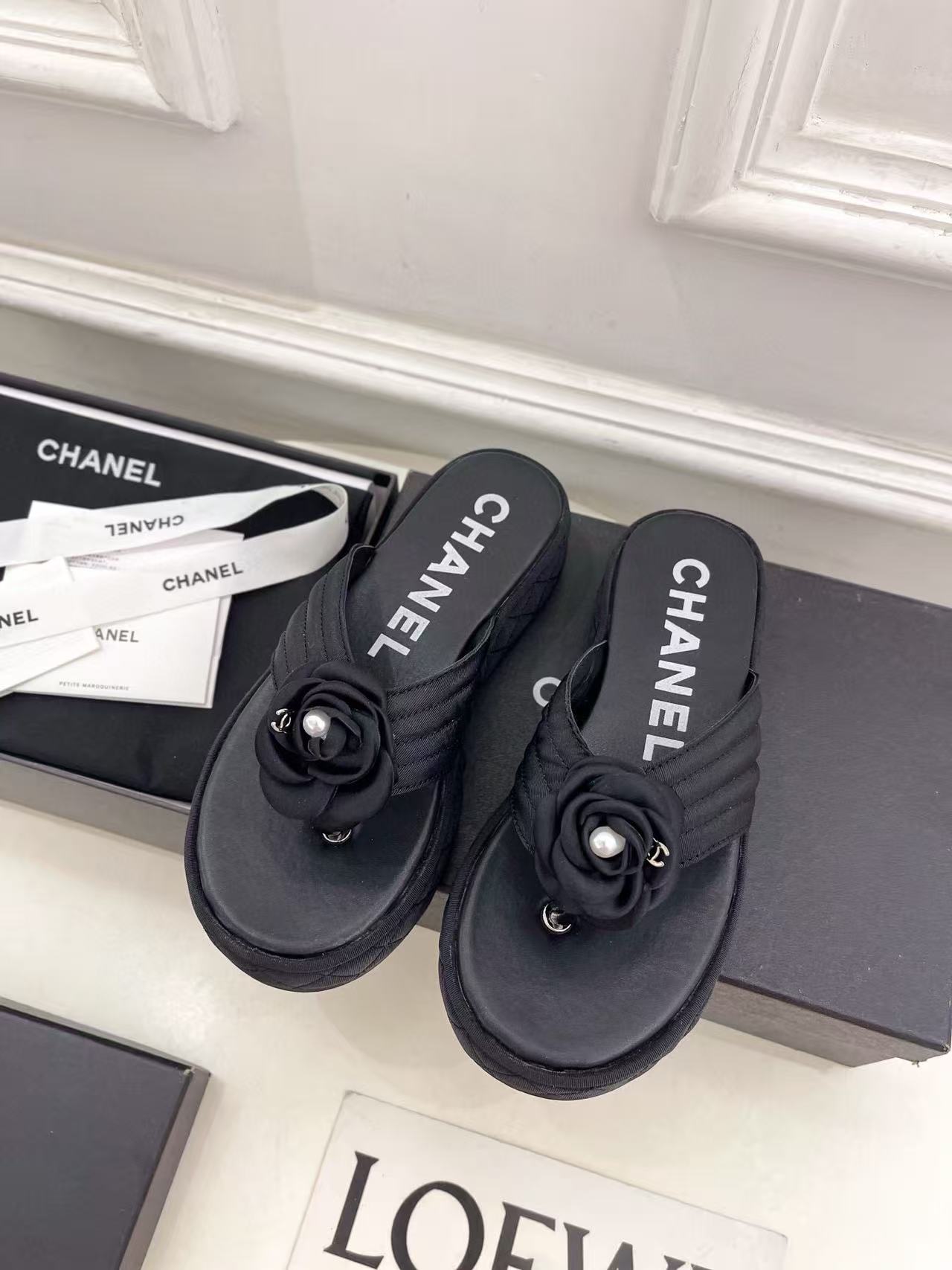 CHANE1 高品質カメリアプラットフォームスリッパ【50％割引+送料無料】