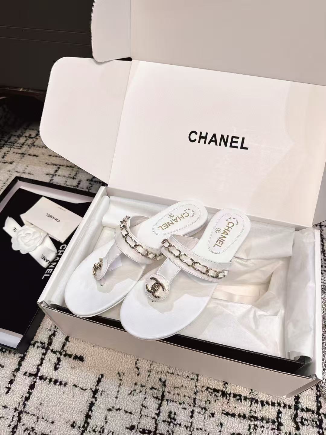 CHANE1 高品質チェーンレザースリッパ【50％割引+送料無料】
