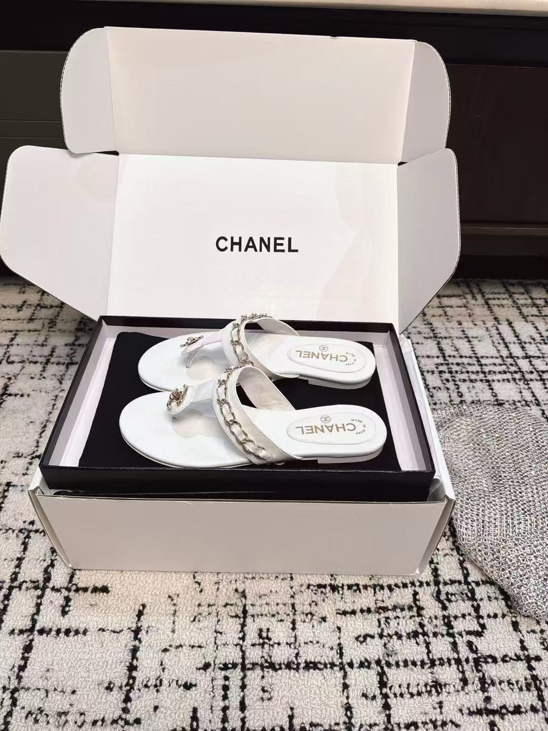 CHANE1 高品質チェーンレザースリッパ【50％割引+送料無料】