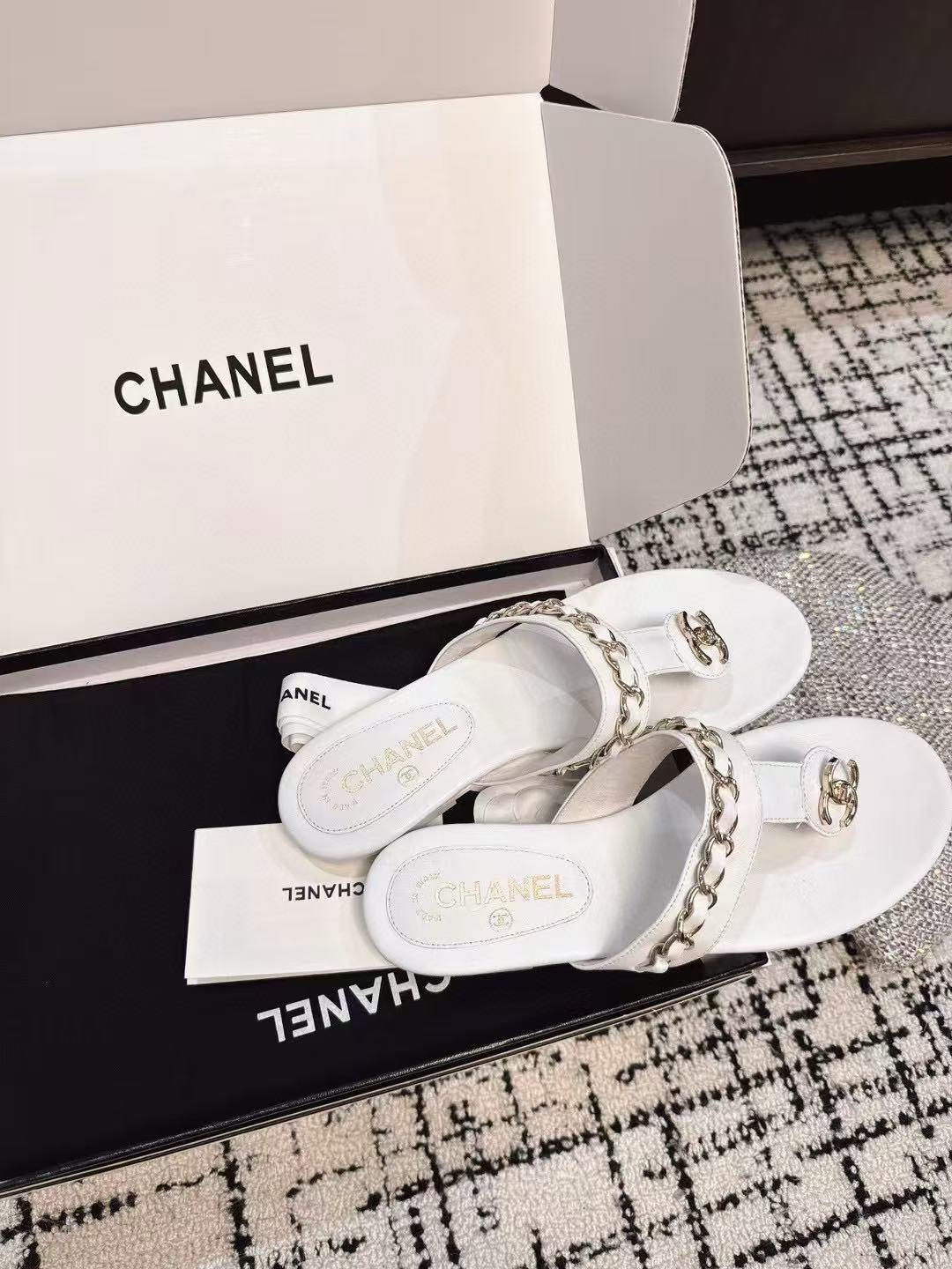 CHANE1 高品質チェーンレザースリッパ【50％割引+送料無料】