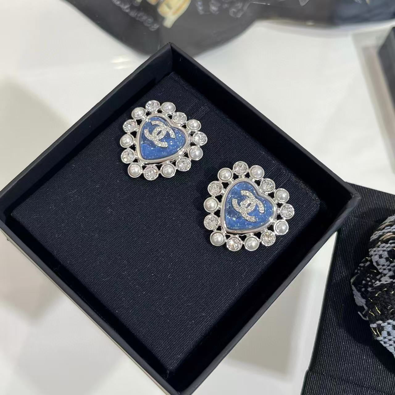 CHANE1 ハートブルーパールイヤリング【 50％割引+送料無料】