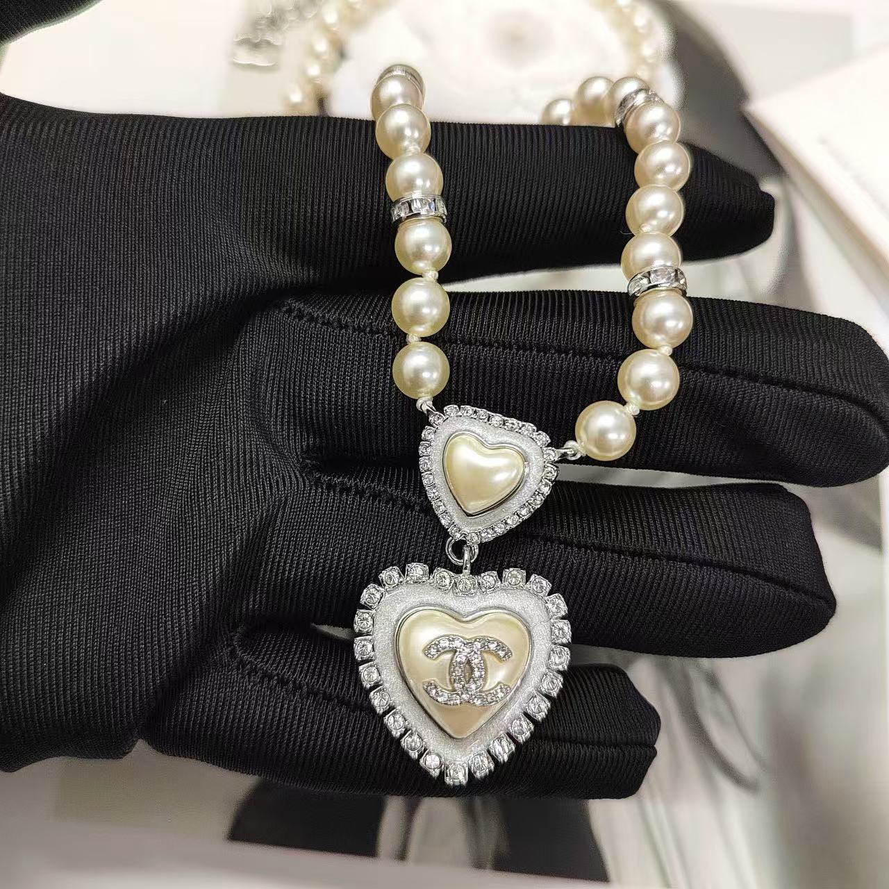 CHANE1 ダブルCハートパールネックレス【 50％割引+送料無料】