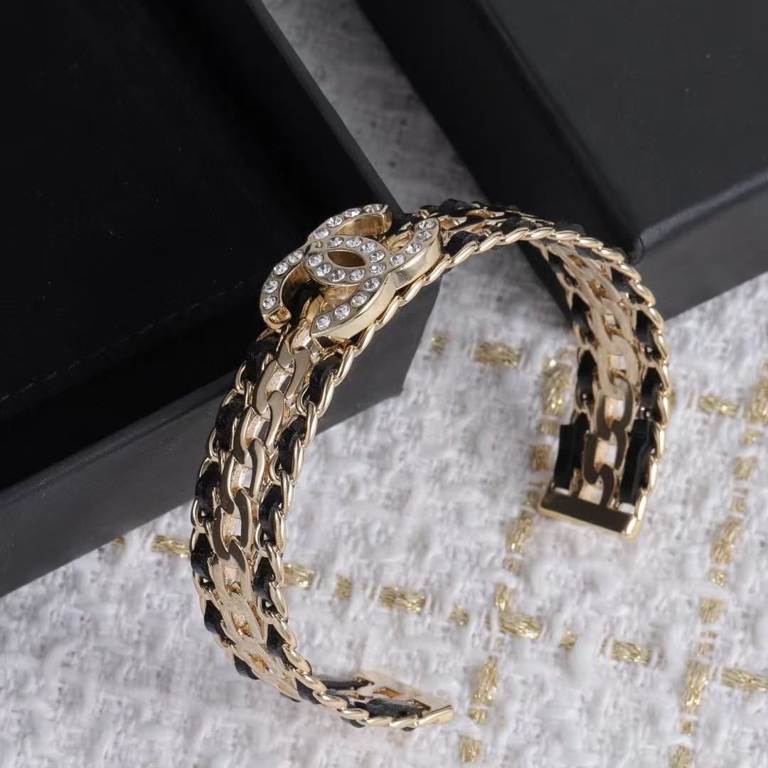 CHANE1 ダブルCレザーブレスレット【 50％割引+送料無料】